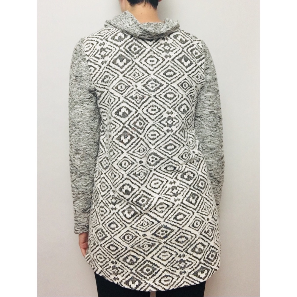 Anthropologie black & white tunic - Picture 4 of 4